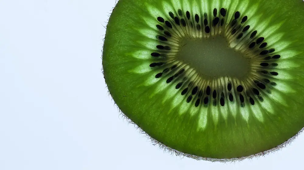 Kiwi a karmienie piersią – czy bezpieczne?